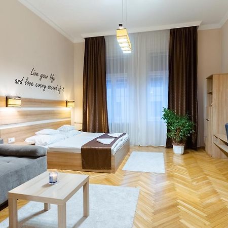 City Center Apartment Debreţin Exterior foto